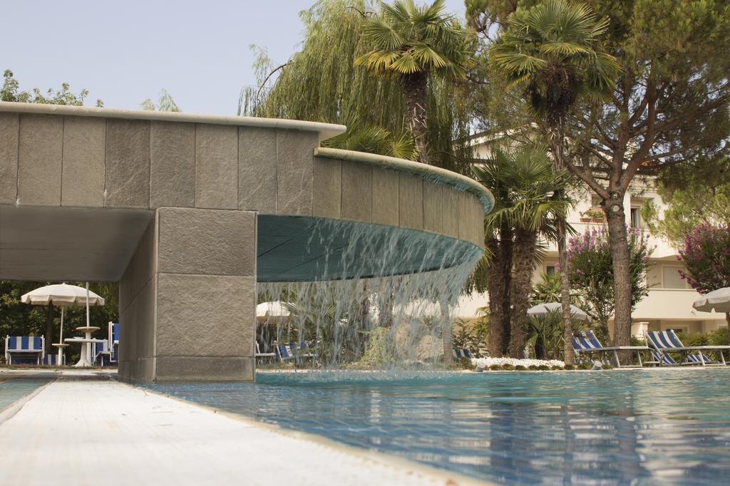 Hotel Terme Belsoggiorno อาบาโนแตร์เม ภายนอก รูปภาพ
