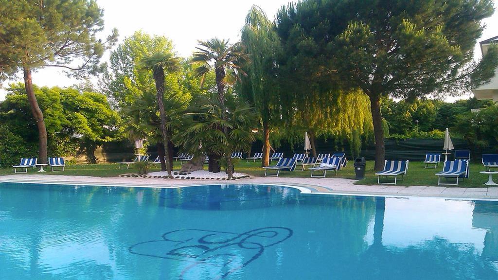 Hotel Terme Belsoggiorno อาบาโนแตร์เม ภายนอก รูปภาพ